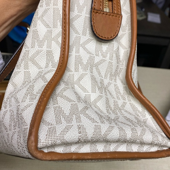 🔥Sale🔥Michael Kors Darien medium tote - Picture 11 of 16